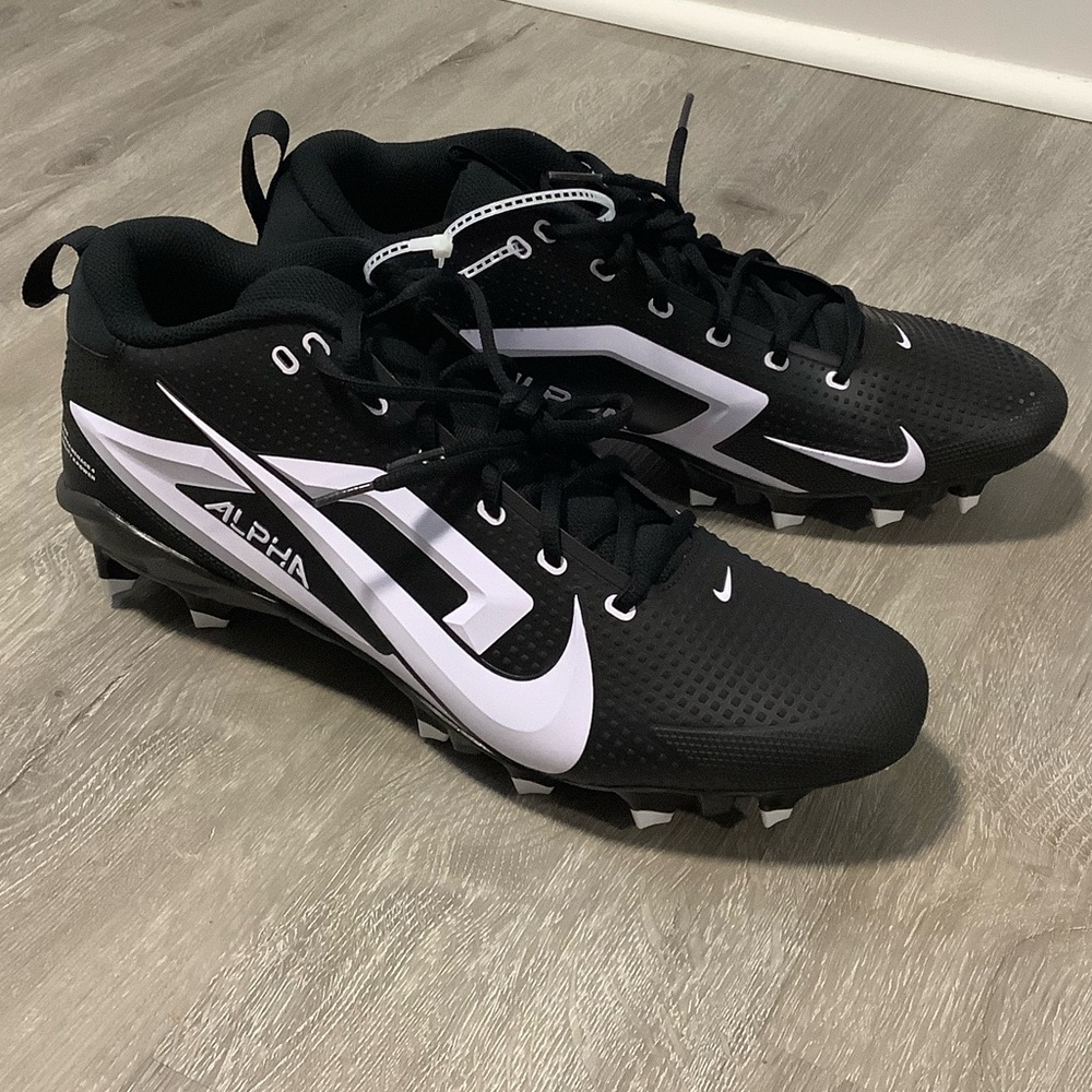 Nike alpha menace 4 black & white cleats